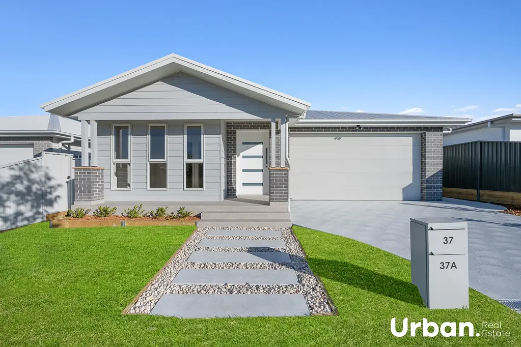 Tahmoor 6ਬੈੱਡਰੂਮ Brand New Custom Home with Secondary Dwelling – Contemporary Living with Income Potential