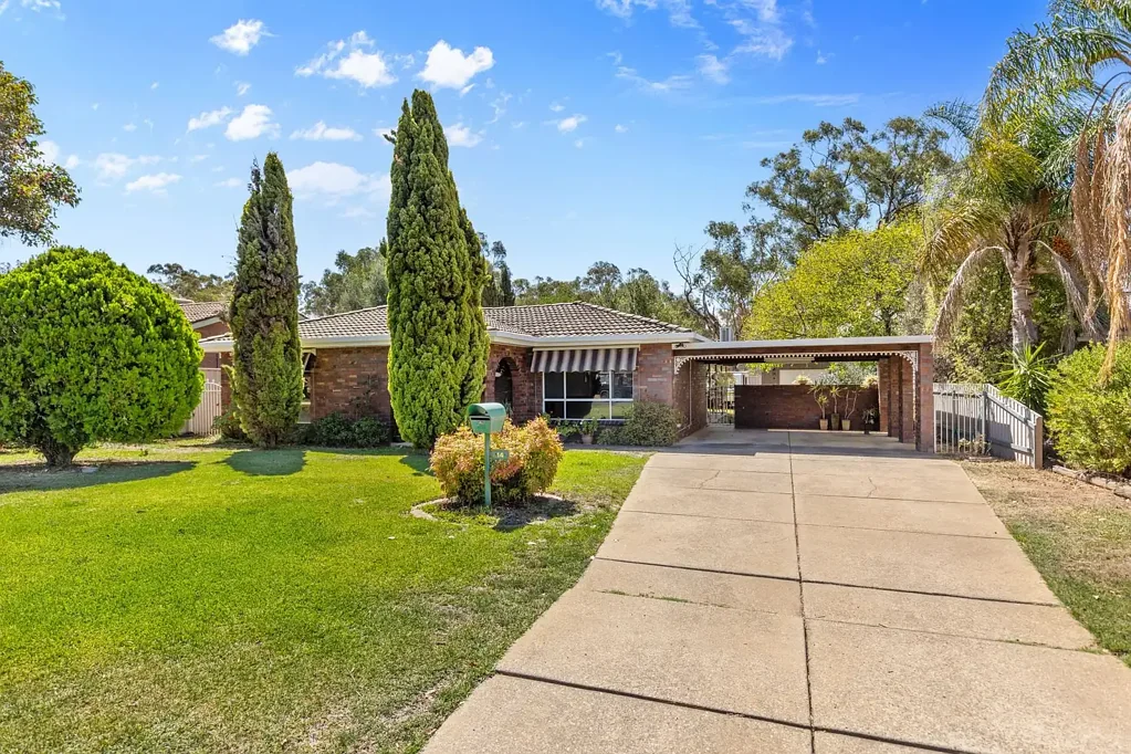 14 Bandera Avenue, Glenfield Park, NSW 2650