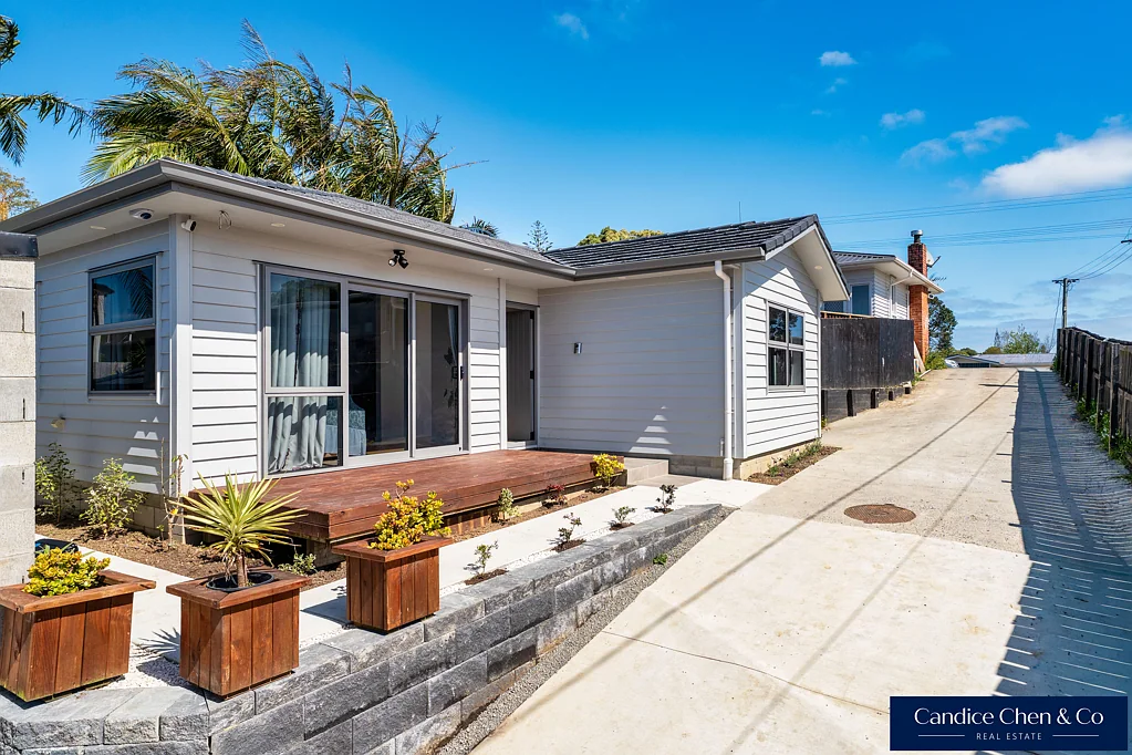 74A Awaroa Road, Sunnyvale, Waitakere City, Auckland