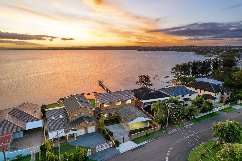 13 Viewpoint Drive, Toukley, NSW 2263