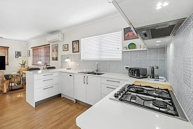 Southport 3Zimmer SELLER HAS PURCHASED ELSEWHERE – THIS HOME NEEDS TO BE SOLD!