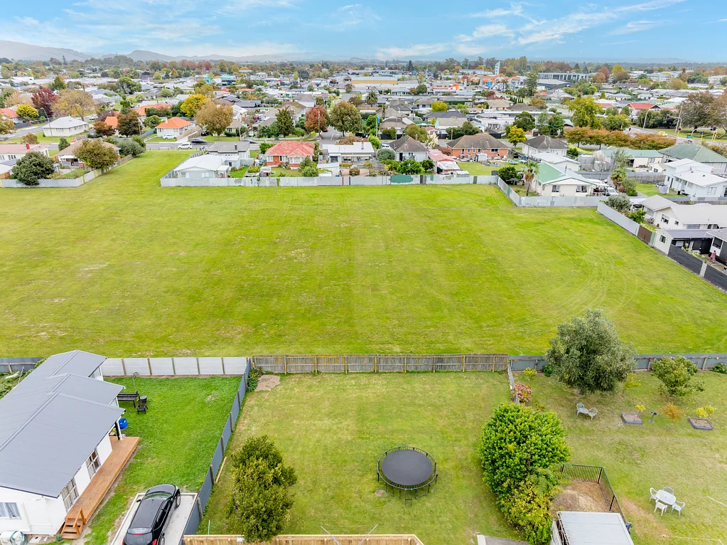 Saint Leonards Rear section overlooking park