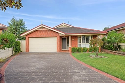 13 Lang Road, South Windsor