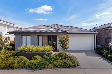 Kalkallo 4 Slaapkamer Ex-Display Home|Montly Rent $2520 | Nest or Invest