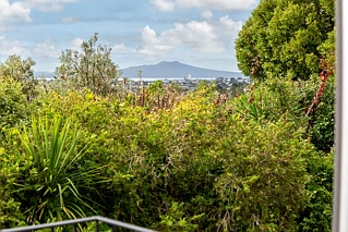 1/617 Glenfield Road, Glenfield, North Shore City