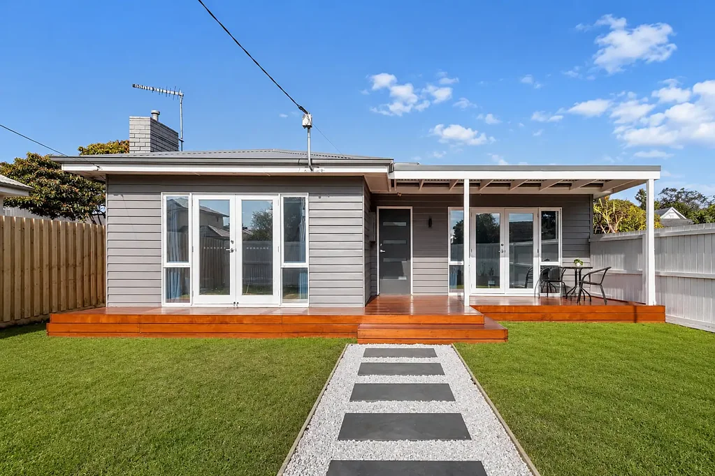 North-Facing 3 Bedroom Home In Prime Chelsea Pocket