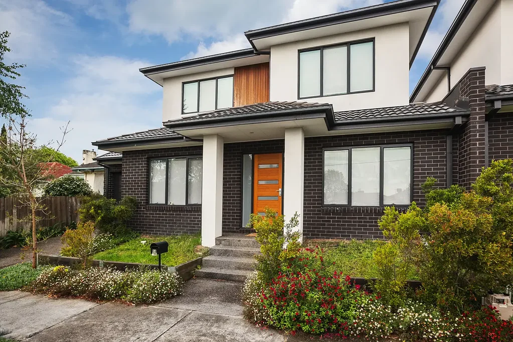 Modern Family Living in Prime Chadstone Location