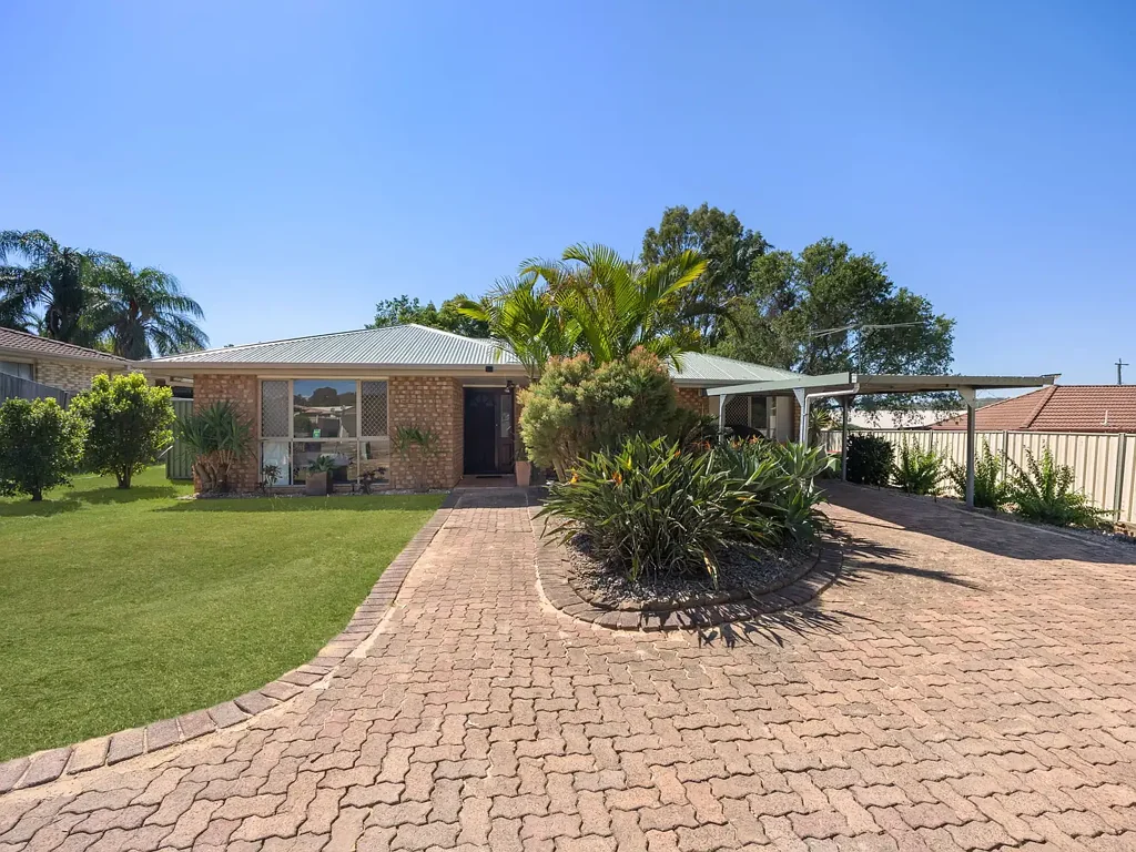 28 Burgess Street, Raceview, QLD 4305