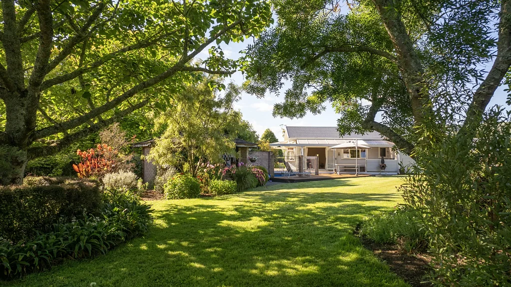 Raglan 4 Bedroom Five hectares, pool, granny flat & serious sheds