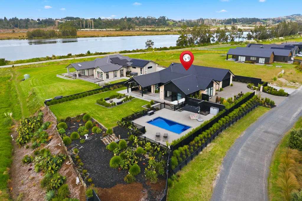Te Puna 4房  A waterfront masterpiece designed for living