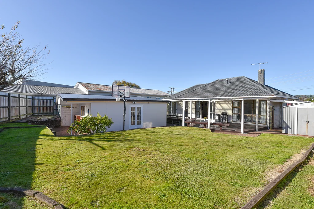 Hillcrest 4chambre Double Living - Two Bed Home + Two Bed Sleepout