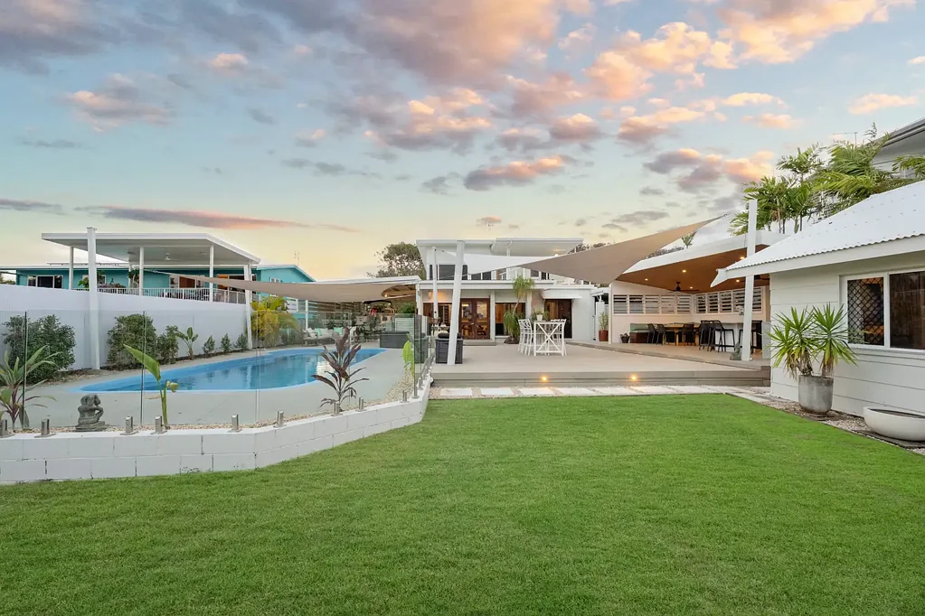Pallarenda 5 Slaapkamer Family Living, Entertaining Excellence & Beachside Lifestyle