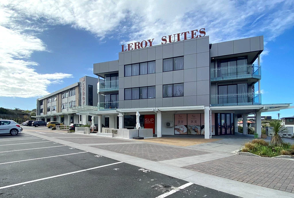 Rosedale TENANTED ROADFRONT NEAR NEW RETAIL/SHOWROOM SPACE