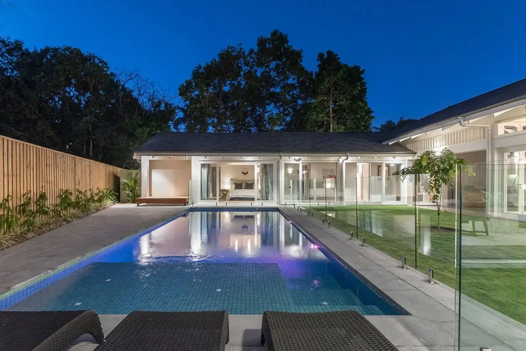 Port Douglas 4ห้องนอน Beachfront Bliss - Exclusive Coastal Luxury at Beachfront Mirage Estate