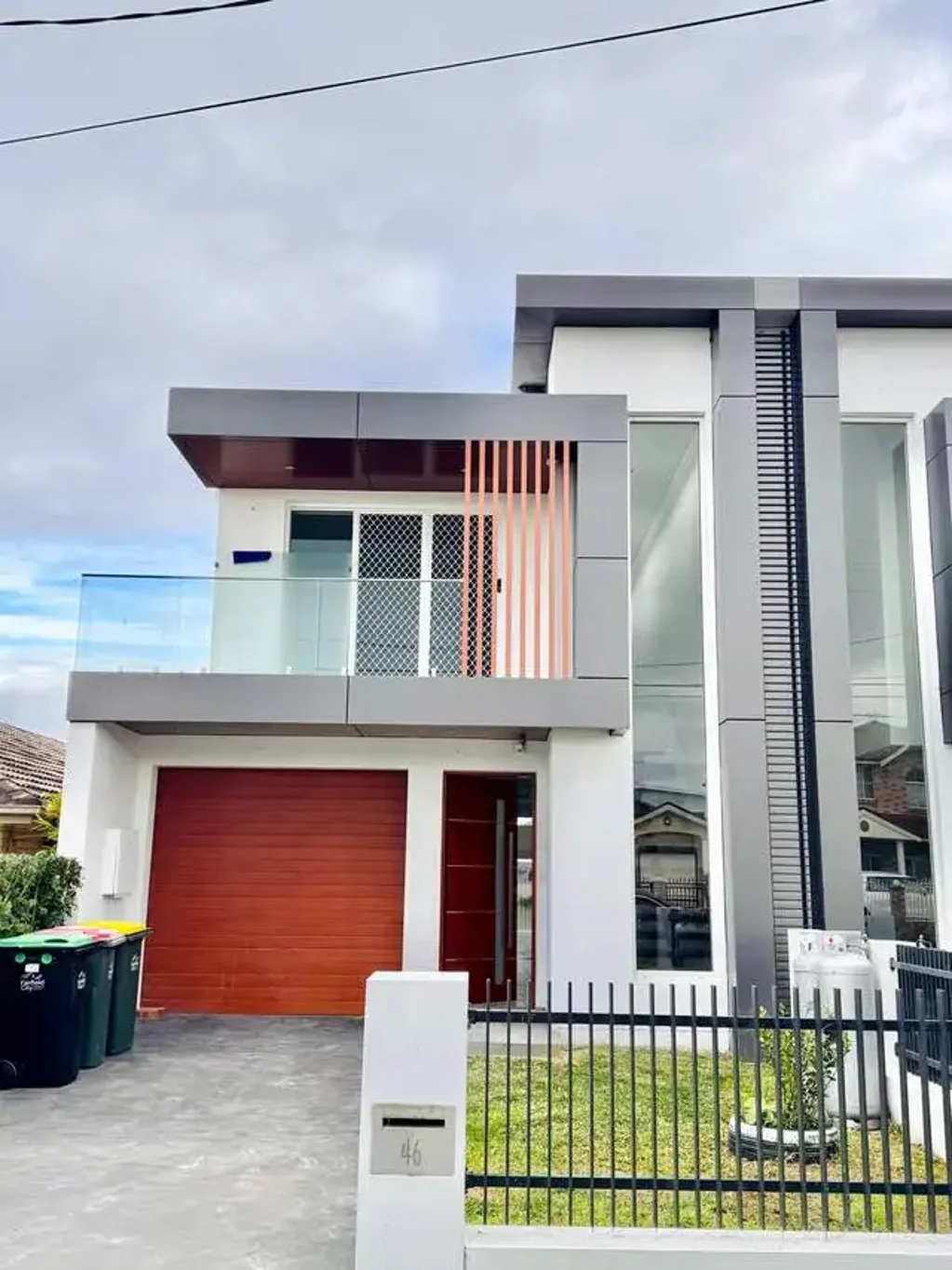 Elegant & Expansive Family Residence in a Prime Location