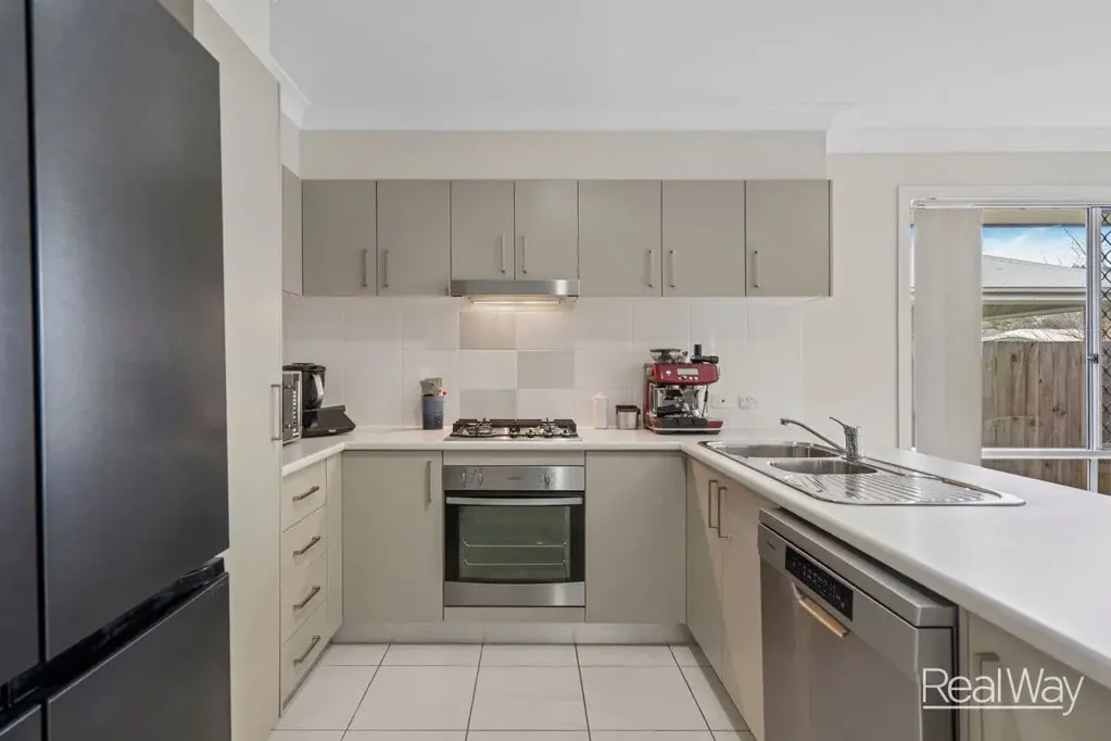 Ripley 4房 Eco Ripley Estate备受追捧，现代家庭生活与稳健投资的完美结合 Modern Family Living with Secure Investment Appeal in the Highly Sought-After Eco Ripley Estate