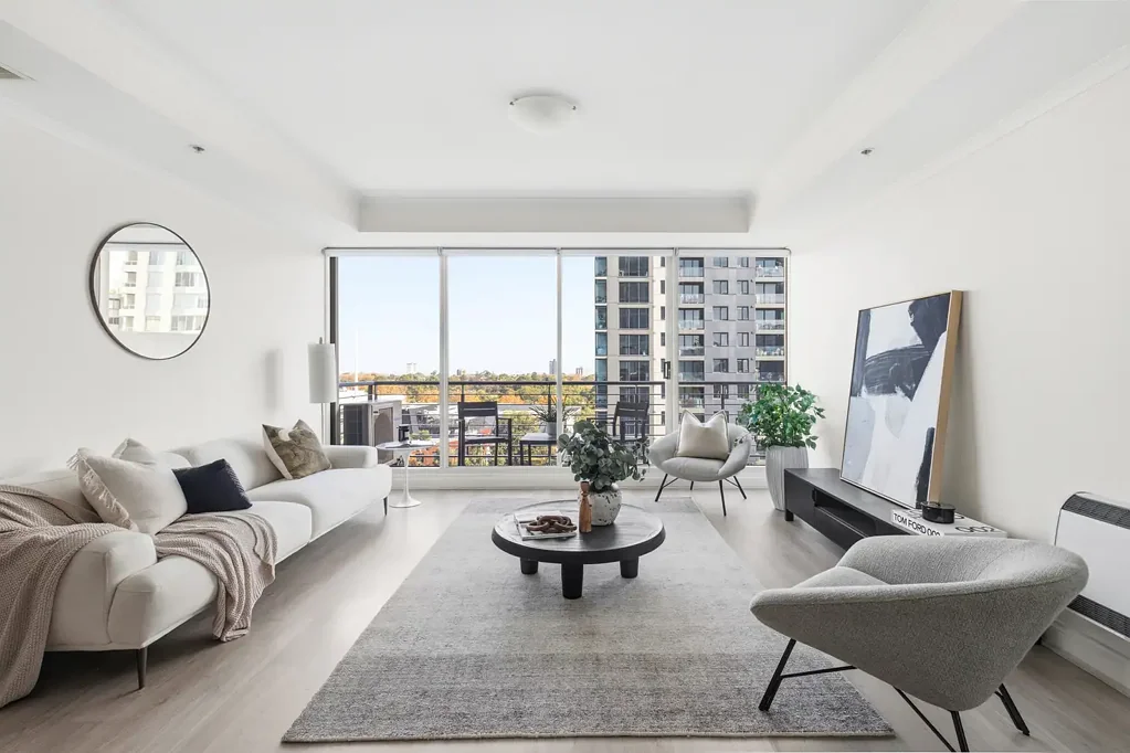Melbourne 2 Bedroom Space, Style and Lifestyle Appeal on St Kilda Road