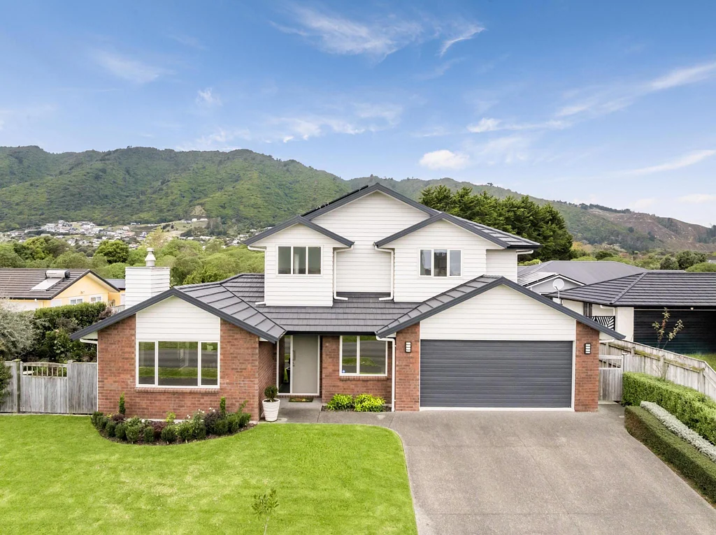 Waikanae 4 Bedroom Tranquil Garden Escape