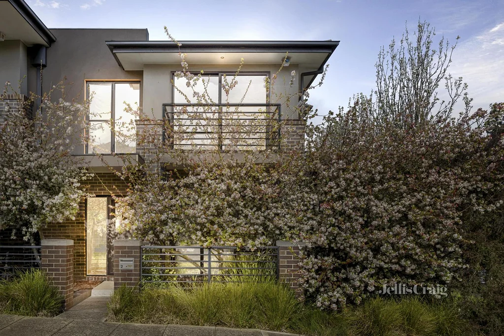 2 Cascade Walk, Macleod, VIC 3085
