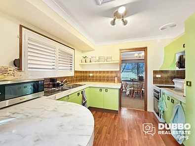 15 Eyre Street, Dubbo, NSW 2830, 4房, 1浴, House