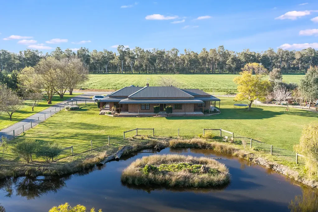 Toolamba  Exceptional Lifestyle & Farming Property