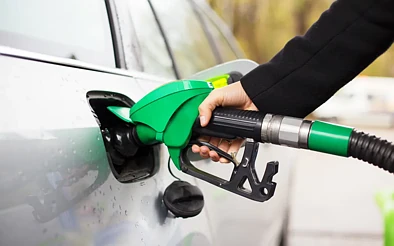 国际油价跌了，新西兰油价为何还不降？政府部门公开施压！