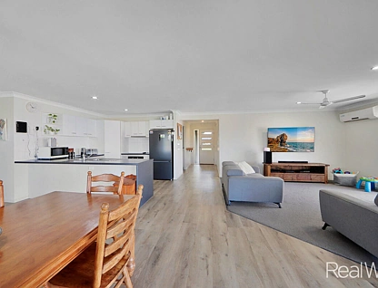11 Zac Street, Kalkie, QLD 4670, 4房, 2浴, House