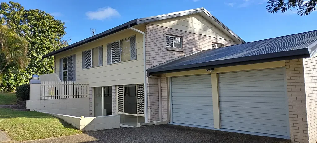 Ashmore 4 Bedroom Versatile Dual Living Potential