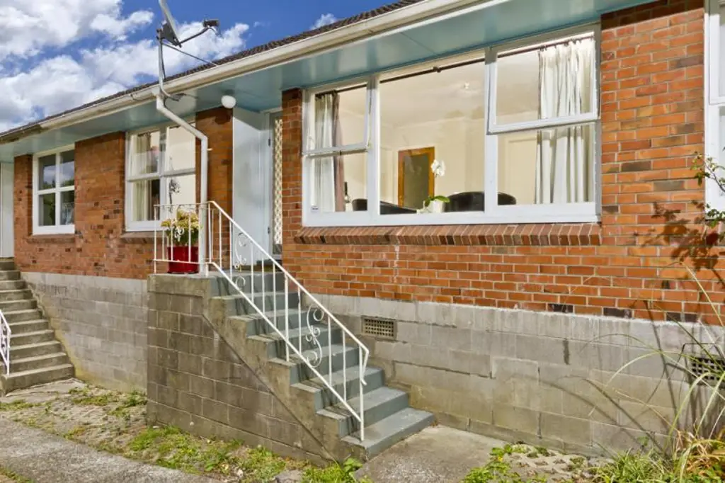 Two bedroom Furnished unit in Northcote Point