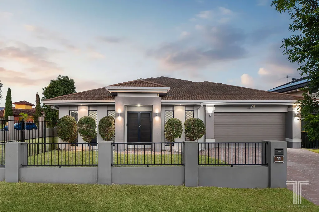 11 Sycamore Close, Calamvale, QLD 4116
