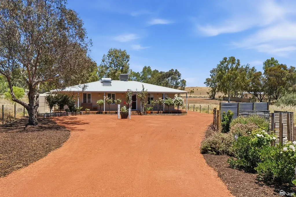 1 Seabrook Street, Beverley, WA 6304