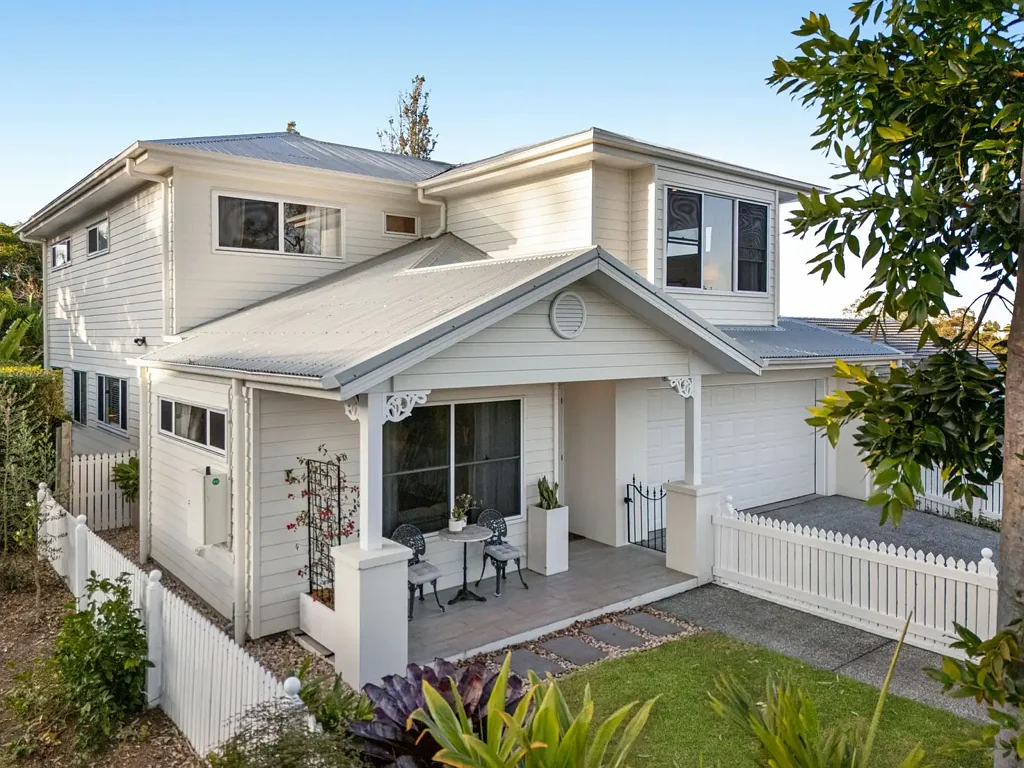 8 Acworth Street, Kenmore, QLD 4069