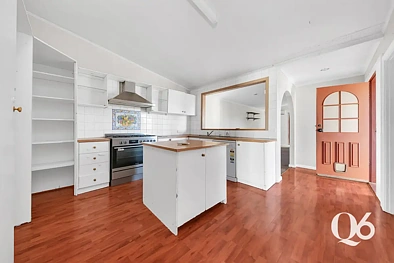 ਰਸੋਈ - 86-88 Riddell Road, Sunbury, VIC 3429
