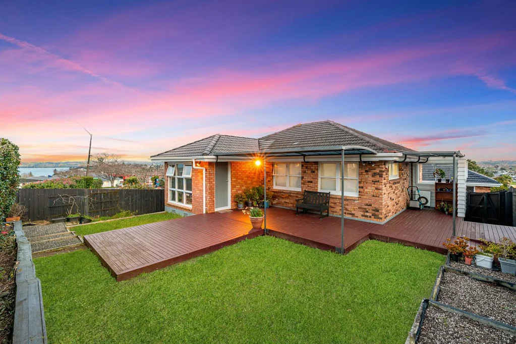 Howick 2ਬੈੱਡਰੂਮ Macleans. Sea Views. Single Level. B&T