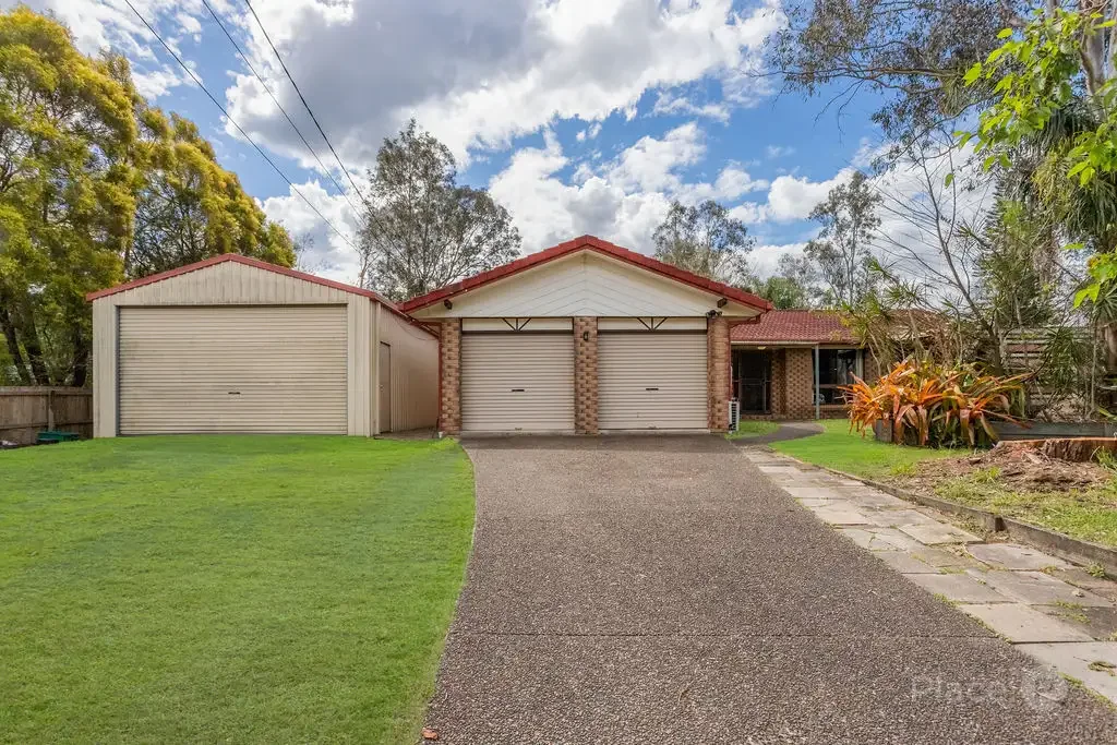 Karana Downs 3房  特殊家庭住宅，位于1465平方米地块上  Exceptional Family Residence on a 1465sqm Lot