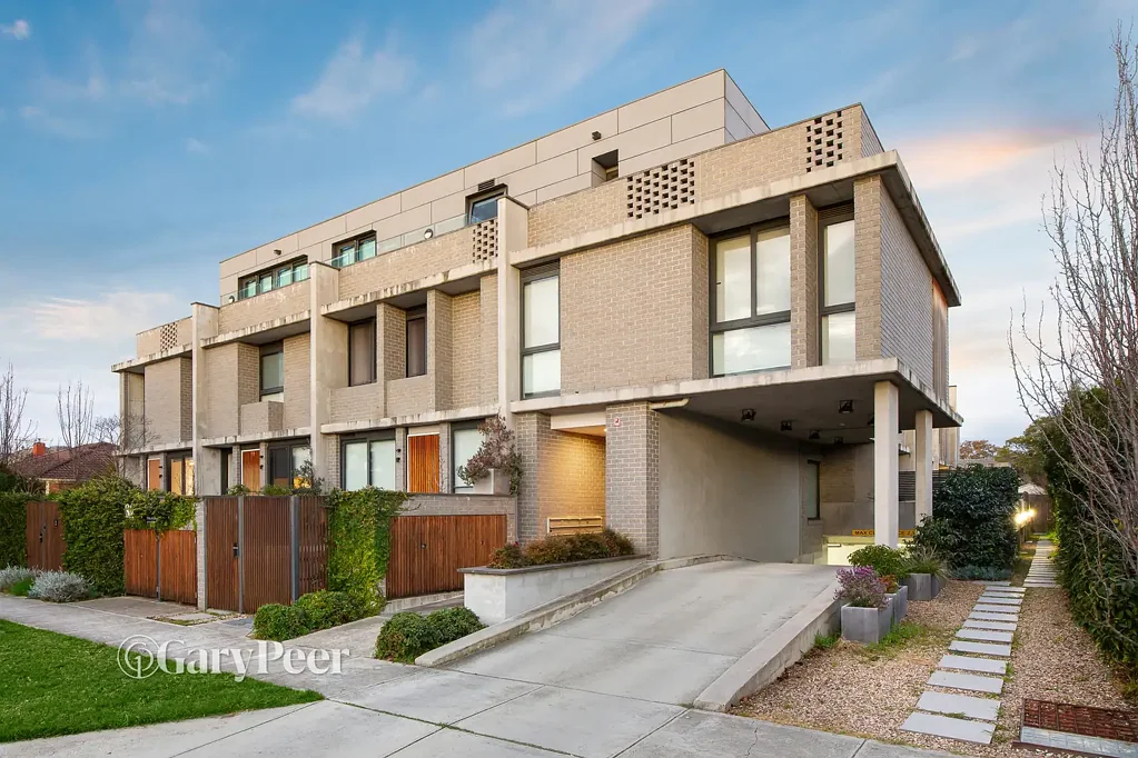 Mckinnon 3Phòng ngủ Contemporary living in an unmatched lifestyle location