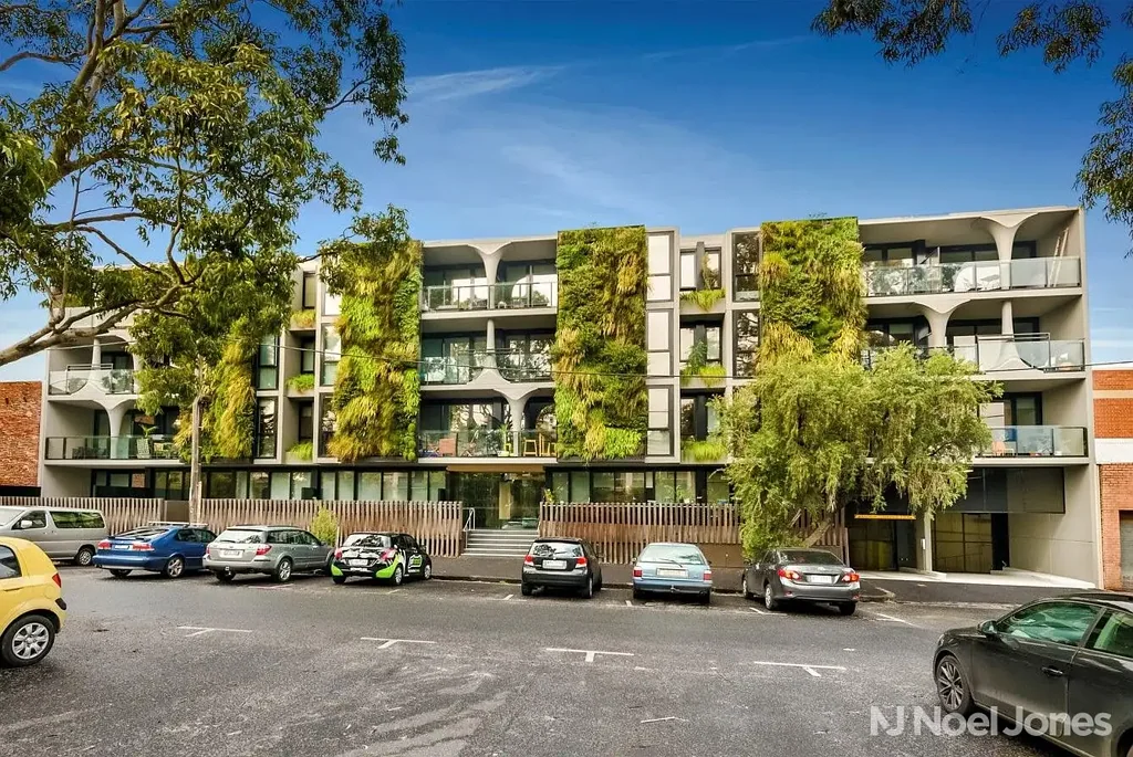 Chic Urban Living in West Melbourne