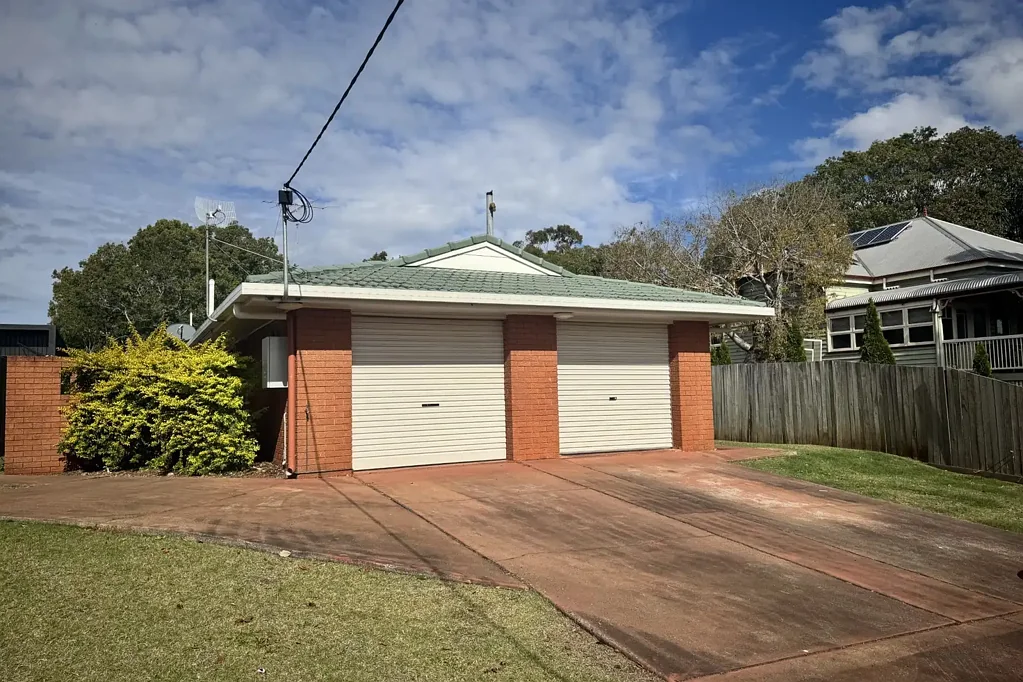 Modern Renovated Unit