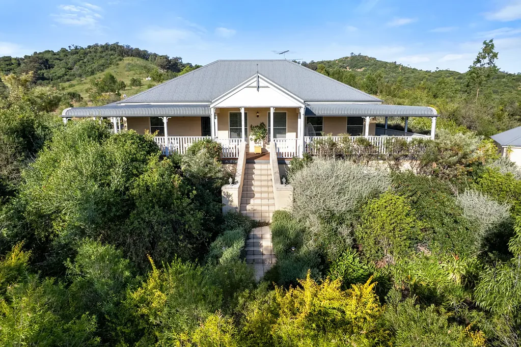 Mount Hunter 5房  Luxury Lifestyle Homestead with Breathtaking Views on 5.7 acres