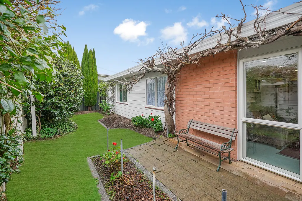 Alicetown 3 Slaapkamer Peaceful, Private and Perfectly Placed-Act Fast!