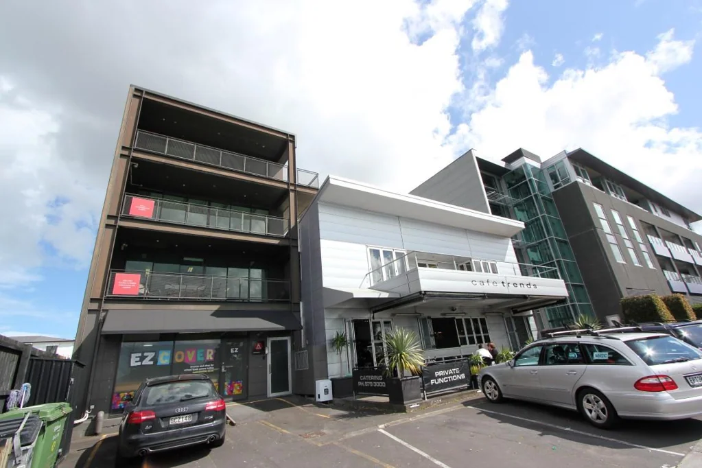 Ellerslie CBRE - Spacious Second Floor Office for Lease