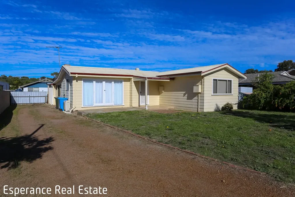 10a Ocean Street, Sinclair, WA 6450