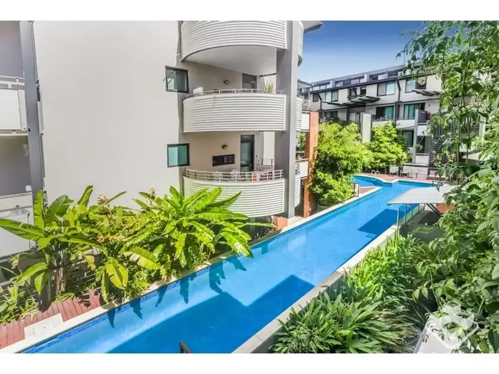 Stylish Ground Floor Apartment with Private Courtyard in the Heart of Teneriffe