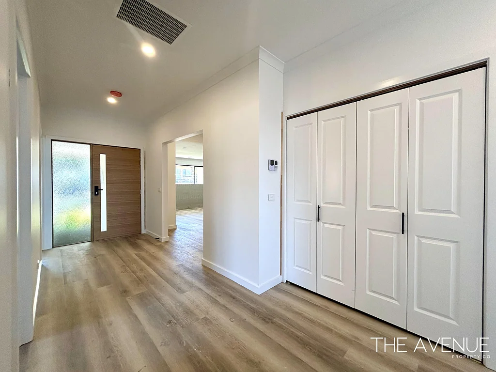 Dandenong 4 Bedroom NEW BUILDING + PRIME LOCATION + FLEXIBLE PURCHASE OPTIONS - YOU CAN HAVE IT ALL!