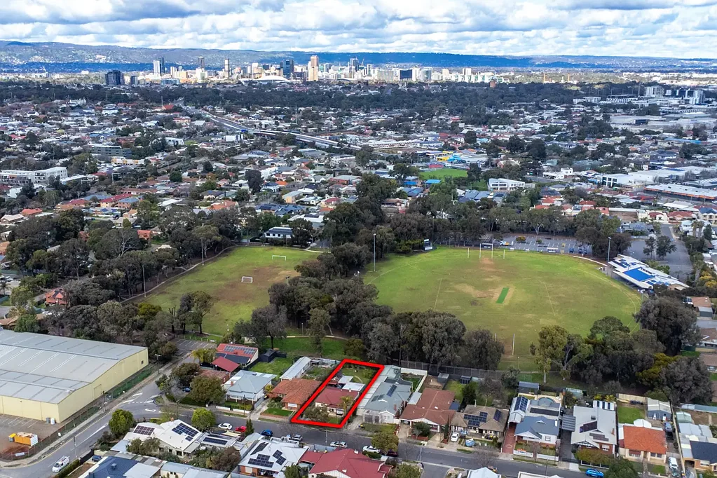 18 Bolton Avenue, Devon Park, SA 5008