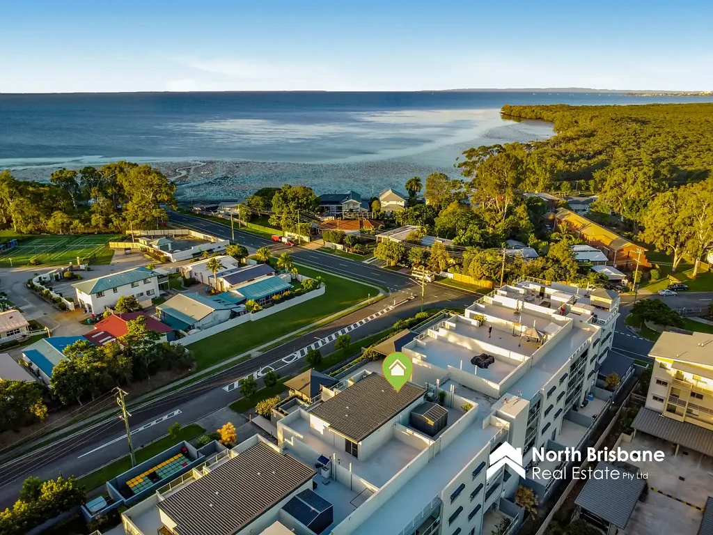 Deception Bay 2房 壮丽湾景奢居 两层阔绰空间 滨水生活便利 社区泳池烧烤 私人阳台巨幕 Rare Two-Level Penthouse| 180 degree Water View