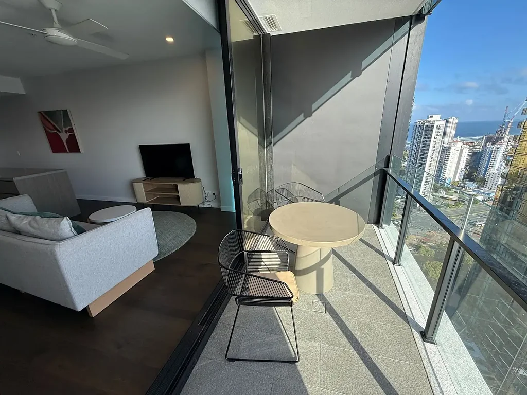 Luxury Fully Furnished Apartment in Broadbeach – Tower 1