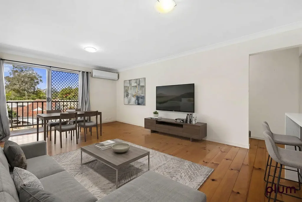 Spacious Two-Bedroom Apartment with Leafy Outlook