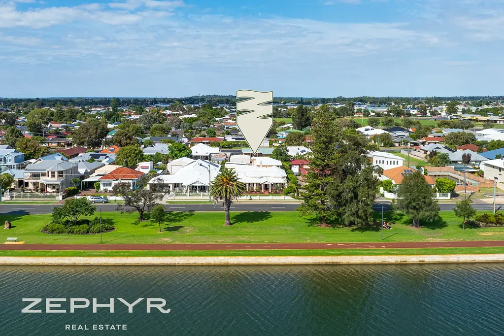 East Bunbury 6房  Stately Waterfront Living on the Bunbury Inlet