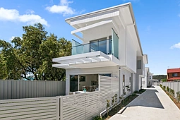 1/42 Bogan Road, Booker Bay